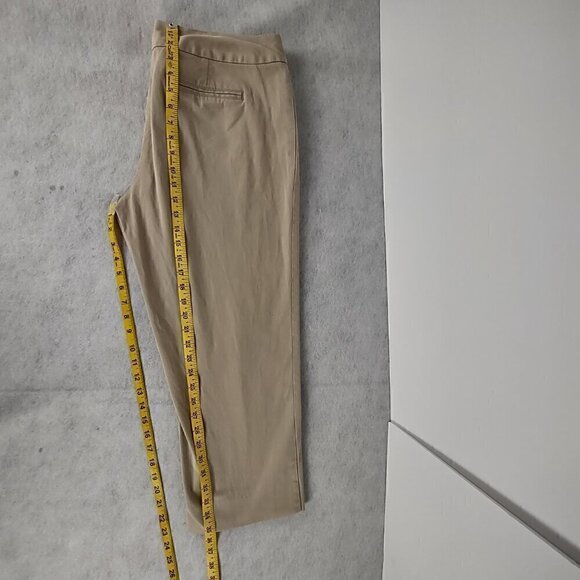 Gap Curvy Women's Beige, Tan, Cotton 2 Pocket Capri Pants Size 12 - Picture 7 of 11